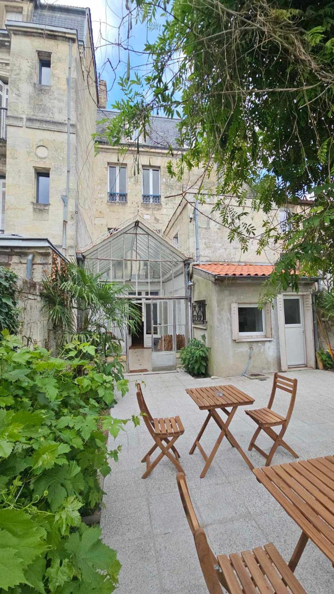 Bed and Breakfast Le Jardin Cafe Бордо Екстер'єр фото